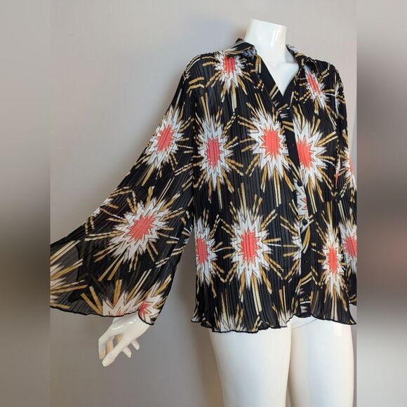 Catherine Malandrino Sheer Starburst Blouse XS Black Bell Sleeve Pleated Boho To - Picture 5 of 7